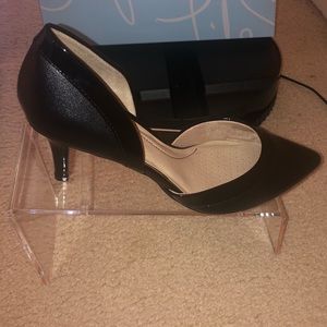 Life stride black  saldana pump